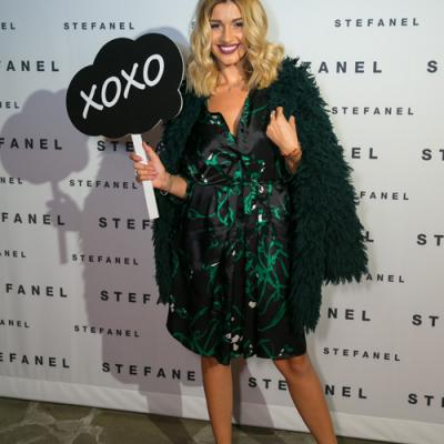 Afla ce au purtat vedetele la evenimentul STEFANEL