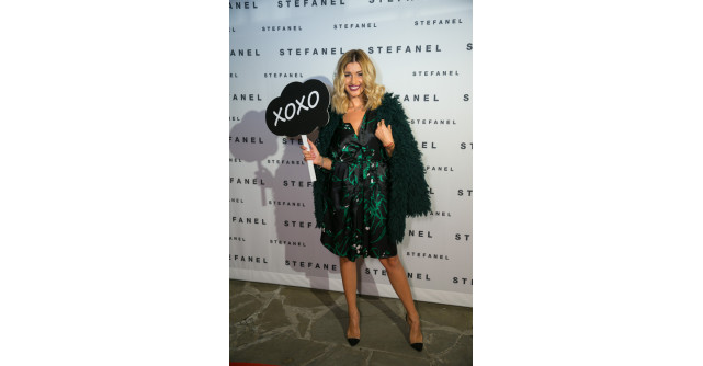 Afla ce au purtat vedetele la evenimentul STEFANEL