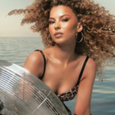 AMI vine cu ritmul latino al verii: Ador, Ador