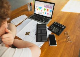 Cum să utilizezi linia de credit pentru a gestiona fluxul de numerar în afacerea ta?