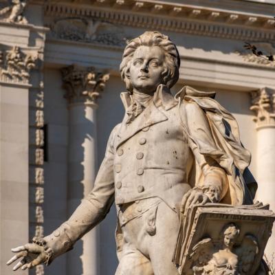 234 de ani fără Mozart, geniul care a scris eternitatea în note muzicale a murit aproape uitat la doar 35 de ani