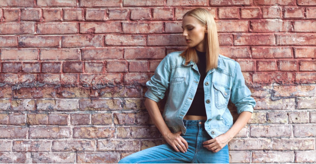 Ce haine din denim se mai poarta in 2017