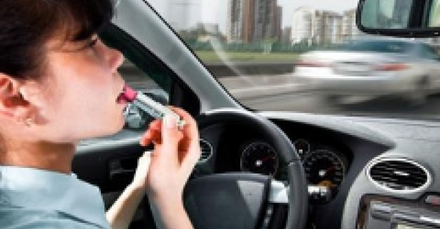 Selena Gomez e fata de cartier