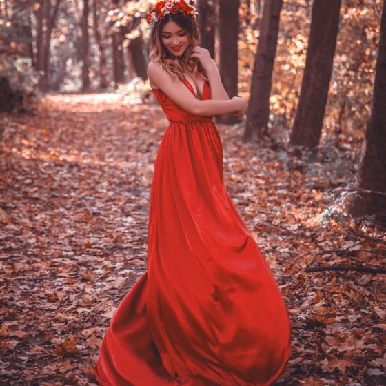 Rochii lungi în culori tari: perfecte pentru ocaziile speciale dar și în ținutele de zi