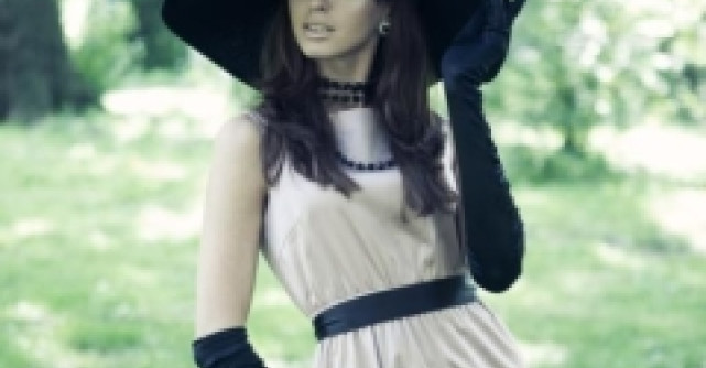 Practic: Poarta cu stil culoarea nude