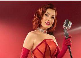 Elena Gheorghe lansează Moș Crăciun la Radio, primul duet oficial cu... Moș Crăciun!