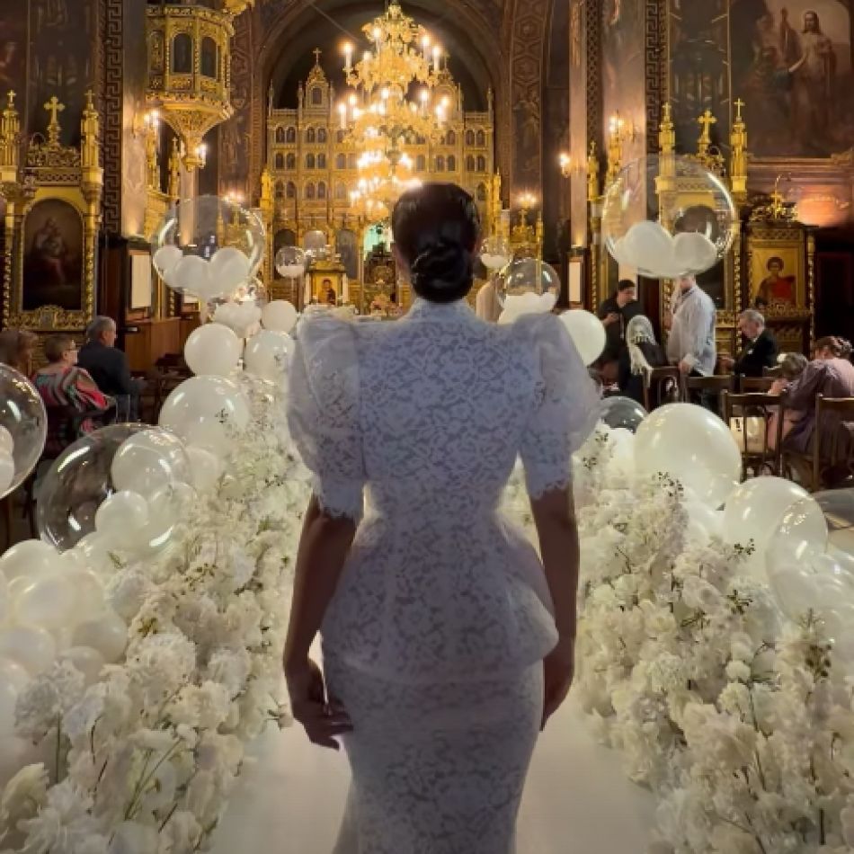 Larisa Udilă și Alexandru Ogică și-au botezat fetița, pe micuța Asia. Petrecere de poveste cu Andra și Theo Rose pe scenă