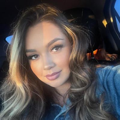 Ilinca Simion, soția lui George Simion, lansează o carte autobiografică