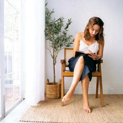 Sufocată de notificări? Totul despre trendul digital detox și cum să îți recapeți controlul asupra timpului tău