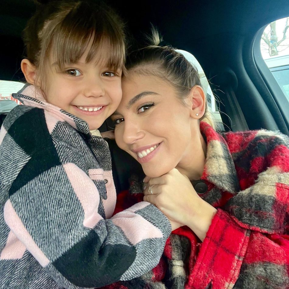 Sore iubește din nou, după divorțul dureros! Primele imagini cu partenerul ei de viață