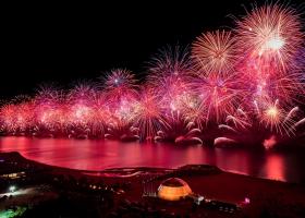 Emiratul Ras al Khaimah își spune povestea pe cer cu un spectacol uluitor de artificii și drone în noaptea de Revelion