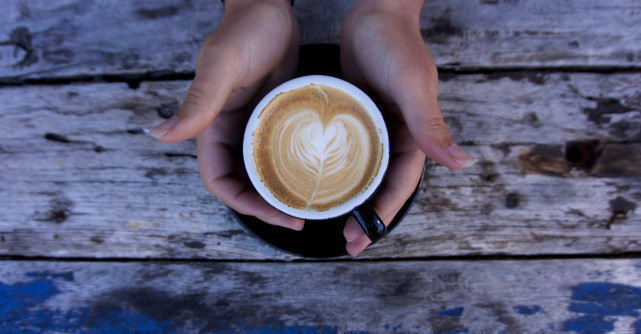 NU mai mânca aceste alimente dacă bei cafea! 