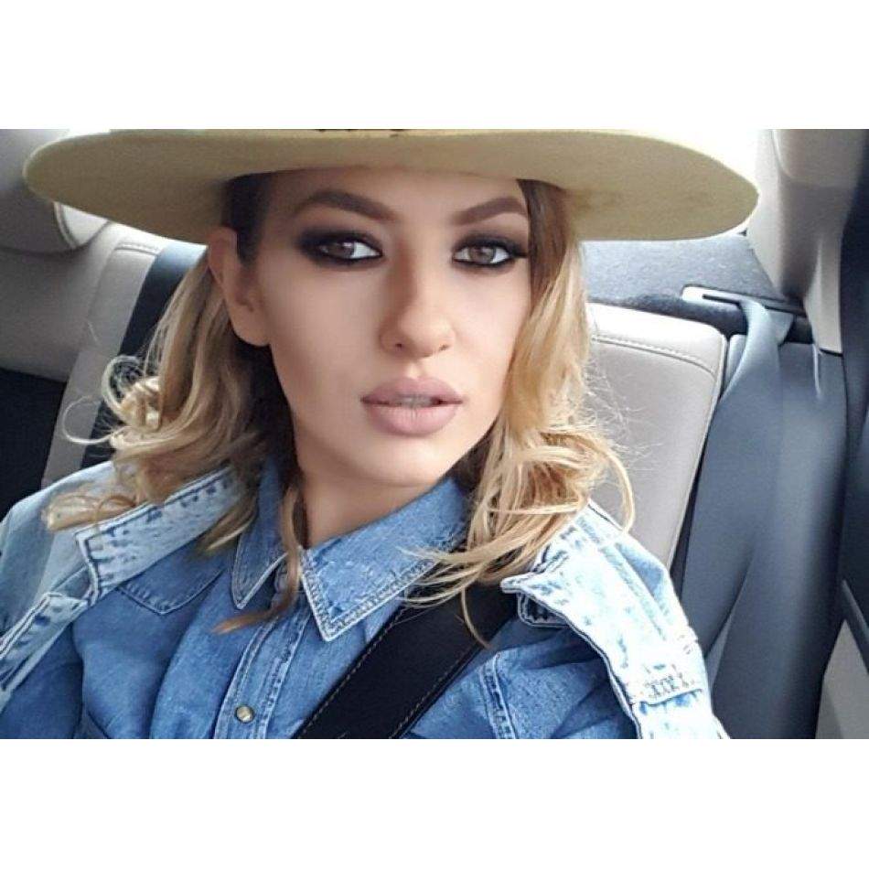 Dragostea nu are vârstă pentru Lidia Buble! Artista și omul de afaceri  Horațiu Nicolau, gesturi tandre la un local de lux