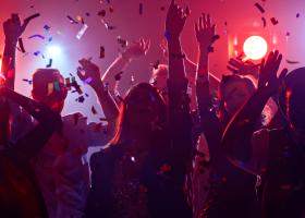 Sunt Lorena si am descoperit cluburile din Bucuresti