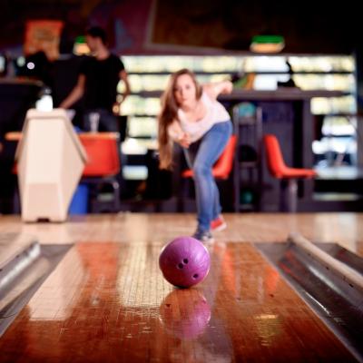 Cum te imbraci cand mergi la bowling