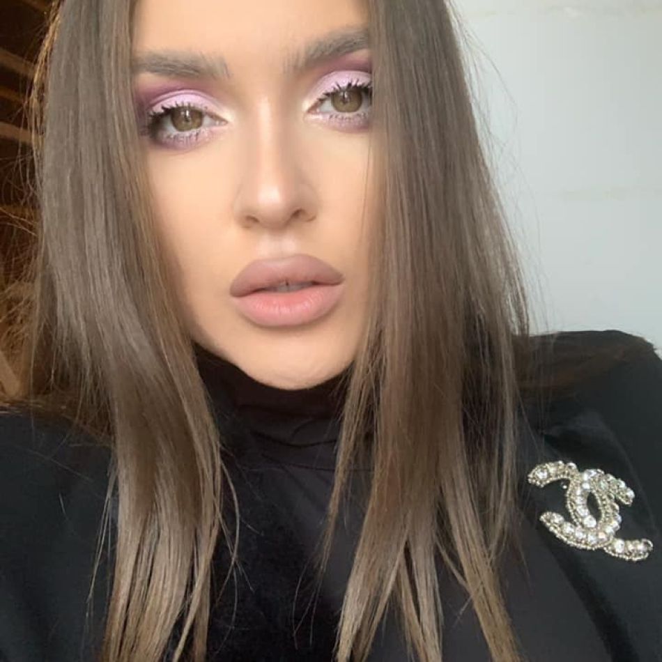 Oana Radu, despre luptele interioare și mâncatul compulsiv: Era singurul loc în care mă regăseam...