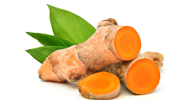 Beneficiile turmericului pentru par: 5 puteri incredibile ale superalimentului