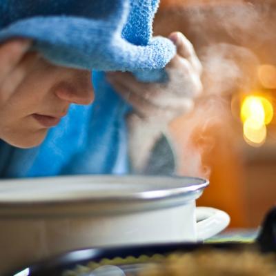 Sauna și inhalarea de aer cald distrug coronavirusul? Ce spun autoritățile