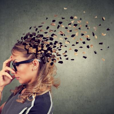 Memoria și capcanele ei – despre amintirile false și memoria-scut împotriva durerii