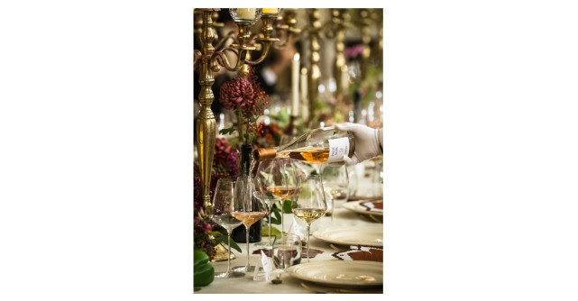 Jidvei, vinul din țara natală a maestrului Brâncuși, alături de 2800 de vizitatori la vernisajul de la Paris 