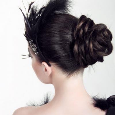 Coafuri elegante - cum sa atragi privirile tuturor la un eveniment important