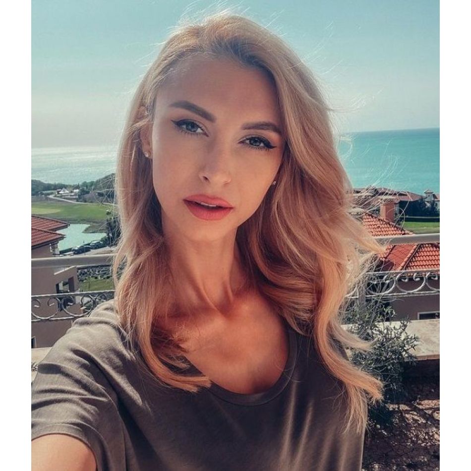 Andreea Bălan a vorbit pentru prima data despre relația cu Victor Cornea: Sunt foarte fericită...