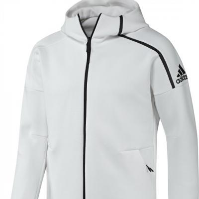 Adidas lanseaza o noua gama atletica, construita pentru concentrare