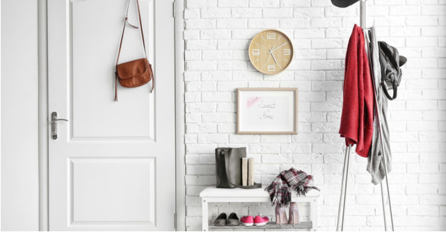 6 piese de mobilier si decor ideale pentru un hol primitor