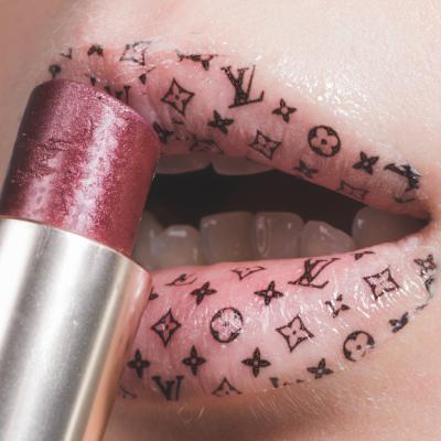 Povestea brandului Louis Vuitton: de ce să investești în piese iconice