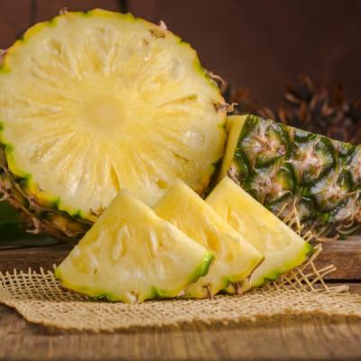 Cum să mănânci un ananas întreg fără probleme. Sfaturi pentru a scăpa de aciditatea lui