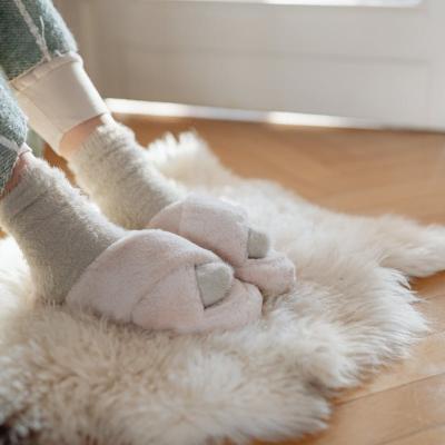 Papuci de casă: Tot ce trebuie să știi despre beneficiile acestui tip de încălțăminte