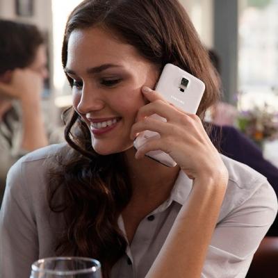 Samsung GALAXY S5 si dispozitivele inteligente Gear 2 si Gear Fit  au fost lansate oficial pe piata locala