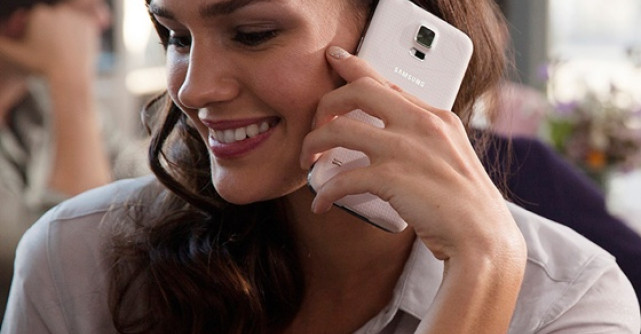 Samsung GALAXY S5 si dispozitivele inteligente Gear 2 si Gear Fit  au fost lansate oficial pe piata locala