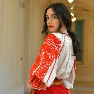 Italia s-a imbracat in Flori de Ie