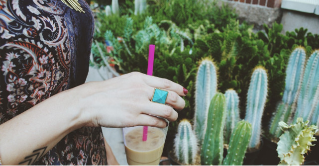 Rochiile cu motive puternice - cum sa le porti