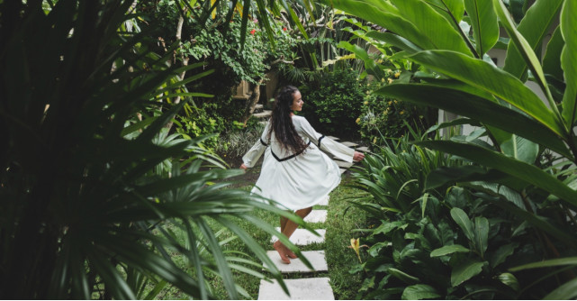 Manecile tip capa - rafinament absolut de inspiratie regala!