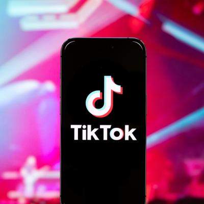 Cum te ajută TikTok să recunoști conținutul AI de pe platformă