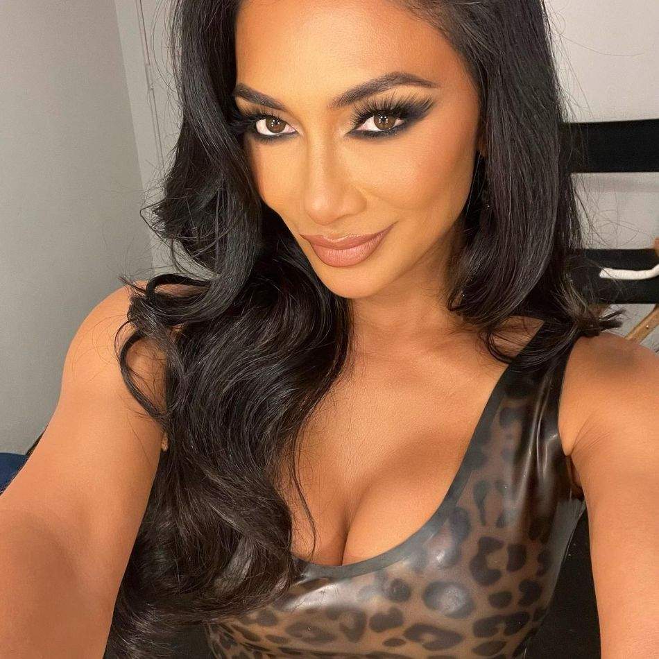 Nicole Scherzinger s-a logodit după 3 ani de relație cu Thom Evans