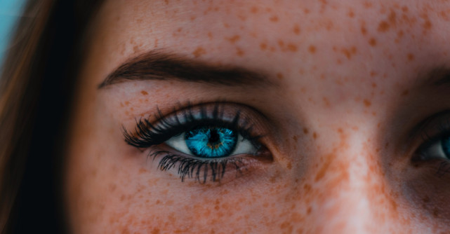 Gene false pentru un look irezistibil