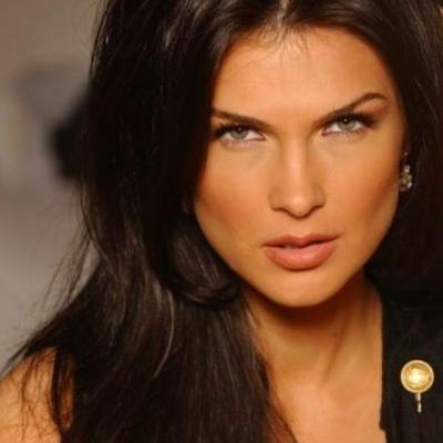 Video: Monica Barladeanu, mai frumoasa ca niciodata