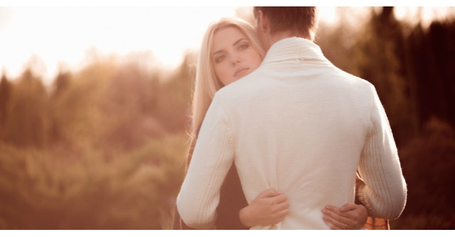 Mesaj pentru EL: Nu-mi spune TE IUBESC