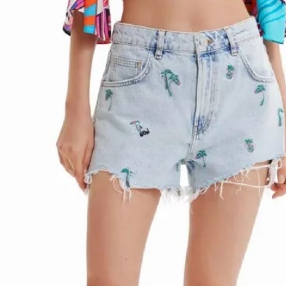 Pantaloni scurți de damă: 20 de modele pentru zilele extrem de călduroase