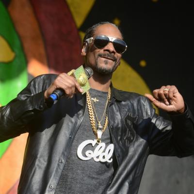 Moment inedit la Jocurile Olimpice de Iarnă 2026. Snoop Dogg a fluturat steagul României la ceremonia de deschidere