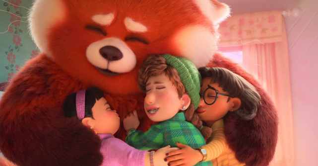 Turning Red / Roșu aprins: un film distractiv educativ despre relația mamă-fiică, un roller-coaster emoțional
