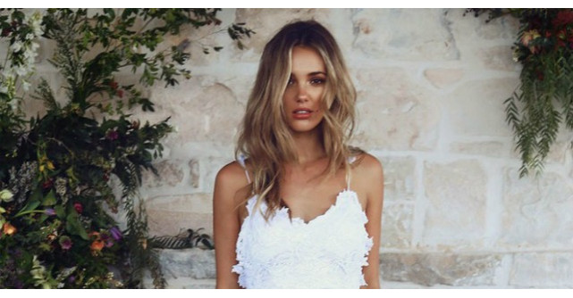 Motivul pentru care 2.5 milioane de femei isi doresc aceasta rochie de mireasa?