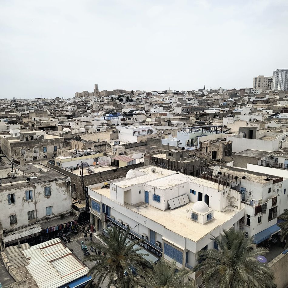 Ce nu îți spune nimeni despre vacanța în Tunisia. Cum m-a cucerit prin oamenii, culorile și atmosfera ei autentică