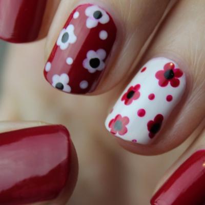 Cum îți îndepărtezi acasă manichiura cu acril și pudră acrilică? 