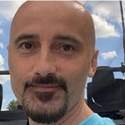 Pe Călin Goia îl cunoaște o țară întreagă, însă puțini știu ce familie frumoasă are! Artistul are 2 baieți cu care se mândrește!