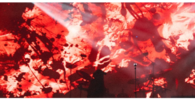 EMAA dă tonul la dans cu Roșu stins