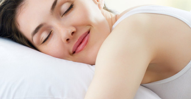 AJUTOR: Felul in care dormi iti poate afecta SANII